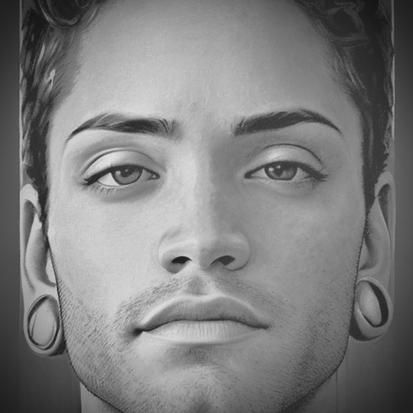 Meet your Posher, Tyler - Picture 1 of 1